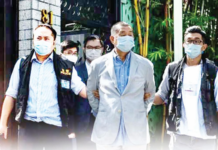 मंथन – लोकशाहीच गजाआड!