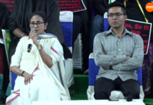 निवडणूक आयोगाने ६ पत्रांना उत्तर दिलं नाही, जिवंत लोकांना SIR मध्ये मृत ठरवलं; ममता बॅनर्जींचा दिल्लीत हल्लाबोल