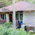 माथेरानच्या हेरिटेज नगरपालिका मुख्यालयाची शिंदे गटाकडून तोडफोड; विनापरवानगी सुशोभीकरणाचे काम