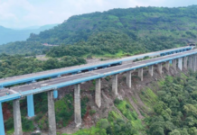 मुंबई-पुणे एक्सप्रेस मार्गावरील मिसिंग लिंकवर अवजड वाहनांना बंदी घाला, शिवसेनेची मुख्यमंत्र्यांकडे मागणी