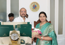 महापौरांच्या हातात 1 कोटीचं घड्याळ? व्हायरल फोटोने चर्चेला उधाण