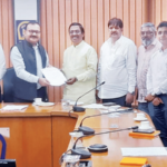 कोकण रेल्वेतील भरतीमध्ये भूमिपुत्रांना प्राधान्य द्या! रेल कामगार सेना शिष्टमंडळाची सीएमडींसोबत महत्त्वपूर्ण बैठक