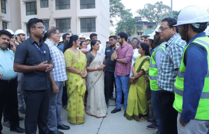 Aaditya Thackeray Slams Govt Over Naigaon BDD Chawl Possession Delay Saamana