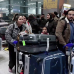 हजारो हिंदुस्थानी आखातात अडकले, नातेवाईकांच्या जिवाला घोर; नागरिकांना मायदेशी आणण्यासाठी सरकारची कसरत, स्पाईसजेट, एअर इंडिया, इंडिगोकडून उड्डाणांचे नियोजन