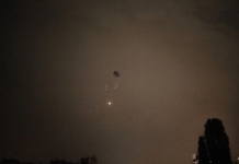 इराणचा दुबईवर दुहेरी प्रहार: अमेरिकन लष्करी इमारत आणि ऑस्ट्रेलियन तळावर क्षेपणास्त्र हल्ला Iran strikes us and australian military bases in dubai amid gulf conflict escalation