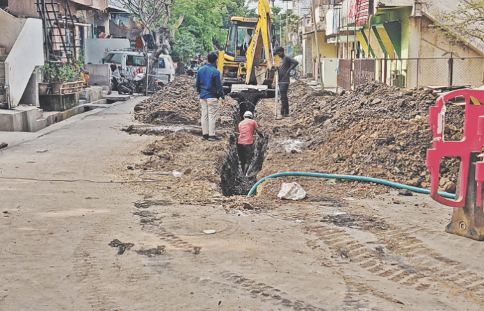 Kolhapur Roads Newly Tarred Roads Dug Up Again; Public Funds Wasted