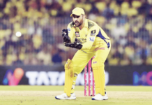 IPL 2026 – धोनीच सीएसकेचे यष्टिरक्षण करणार, सॅमसनच्या फिल्डिंग सरावामुळे नवी भूमिका उघड