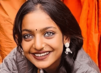 सनोज मिश्रा याने मला अनेकदा…, महाकुंभ गर्ल मोनालिसाचे दिग्दर्शकावर आरोप