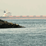 अमेरिकी नौदलाच्या जहाजाची होर्मुझच्या सामुद्रधुनीजवळ येण्याची ‘हिंमत’ झालेली नाही! इराणचा दावा, अमेरिकेच्या ऊर्जा सचिवांची पोस्ट डिलिट US Retracts Tanker Escort Claim After Iran's Sharp Response Saamana