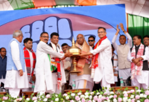 महिलांच्या खात्यात पैसे, प्रत्येक कुटुंबासाठी २५ लाख रुपयांचा आरोग्य विमा; आसाममध्ये काँग्रेसच्या काय आहे ५ मोठ्या गॅरंटी?