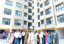 यंदाचा गुढीपाडवा फ्लॅटमध्ये, नायगाव बीडीडीतील 864 घरांच्या चाव्यांचे वाटप