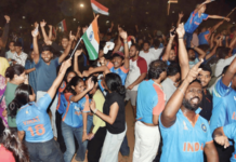 मोदी स्टेडियमवर मुंबईकरांचा आवाज