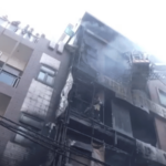 दिल्लीत निवासी इमारतीला भीषण आग, 7 जणांचा होरपळून मृत्यू; बचाव कार्य सुरू