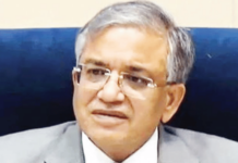 ज्ञानेश कुमार यांच्यावर विरोधकांचे सात गंभीर आरोप, पदावरून हटविण्यासाठी प्रस्तावाची तयारी; संसदेच्या दोन्ही सभागृहांना दिली नोटीस