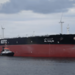 Iran US Israel War – दुबईजवळ कुवेतच्या तेलवाहू जहाजावर इराणचा हल्ला; समुद्रात तेल गळतीची भीती