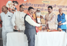 काशीनाथ माटल यांना धर्मवीर छत्रपती संभाजी महाराज पुरस्कार kashinath-matal receives dharmaveer chhatrapati sambhaji maharaj state level award