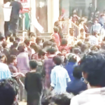 ‘एक रुपयात बूट’च्या ऑफरमुळे चेंगराचेंगरी