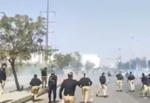 खामेनी यांच्या निधनानंतर पाकिस्तानात उद्रेक; अमेरिकन दूतावासावर हल्ला, गोळीबारात 12 आंदोलकांचा मृत्यू