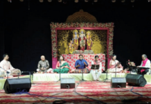 नांदेड येथे श्रीराम पहाट कार्यक्रम उत्साहात, राज्यातील दिग्गज कलावंतांची हजेरी, अनेक मान्यवरांचा सन्मान