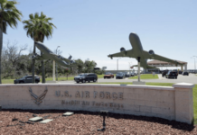 अमेरिका एअरफोर्स बेसबाहेर स्फोटक मिळाल्याने खळबळ