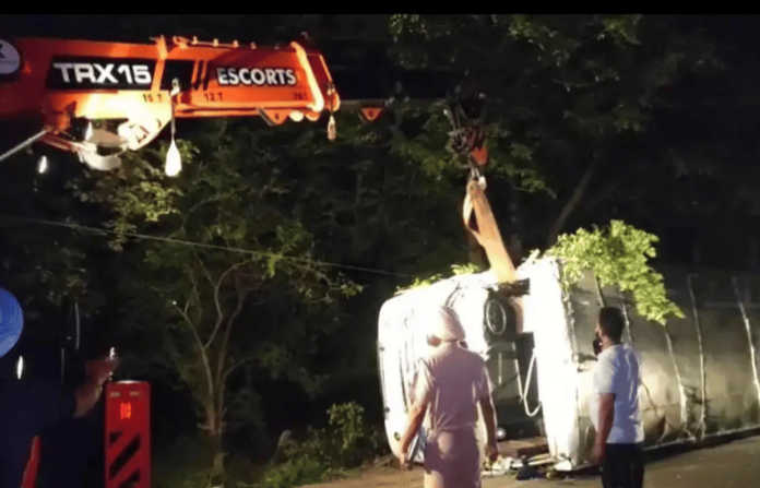 6 devotees dead, 21 injured as bus overturns in Punjab's Fatehgarh Sahib