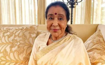 ज्येष्ठ गायिका आशा भोसले यांचे निधन, वयाच्या ९२ व्या वर्षी घेतला अखेरचा श्वास; सिनेसृष्टीवर शोककळा