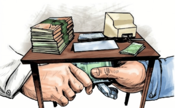 Ratnagiri News – सातबारा फेरफारासाठी 10 हजारांची लाच स्वीकारताना मंडळ अधिकारी रंगेहाथ, चिपळूण महसूल विभागातील अधिकाऱ्याला ताब्यात
