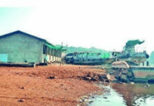 Sindhudurg News – देवगडच्या अर्थकारणाला गती देणाऱ्या आनंदवाडी बंदर प्रकल्पाचे काम रखडले; मच्छीमारांमध्ये तीव्र संताप