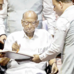 महाराष्ट्रात बाबांची गर्दी वाढतेय – शरद पवार