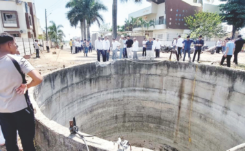 एसयूव्ही विहिरीत कोसळली एकाच कुटुंबातील 9 जण ठार, दिंडोरीत भयानक अपघात