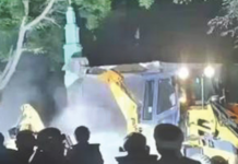 लखनऊमध्ये मशिदीवर बुलडोझर