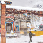 बर्फवृष्टीने केदारनाथ गोठले!