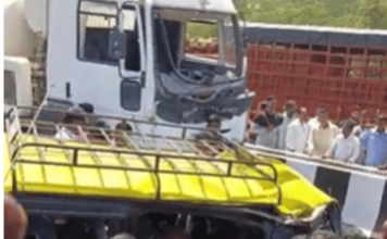 कल्याण जवळील रायते पुलावर इको गाडीचा भीषण अपघात, 11 जणांचा जागीच मृत्यू