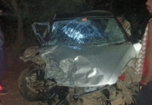 दोन स्विफ्ट कारची समोरासमोर धडक, अपघातात 6 जणांचा मृत्यू; 3 गंभीर जखमी