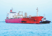 होर्मुझच्या लाल रेषेची वाट आणखी बिकट; इकडे इराण तिकडे अमेरिकेचे नौदल, ट्रम्प यांनी जहाज रोखण्याची दिली धमकी iran-vs-us-navy-tension-at-hormuz-trump-threat-worsens-global-oil-route