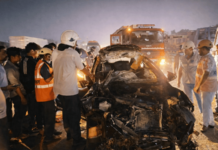 खारेगावात भीषण अपघात,कारची ट्रेलरला धडक; चालक ठार, चौघे जखमी