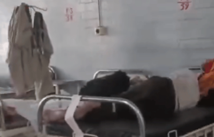 madhya pradesh Drunk Cops Sleep on Patient Beds Urinate in Dustbin