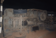 major-accident-at-ozarkhol-speeding-truck-loses-control-on-nashik-pune-highway