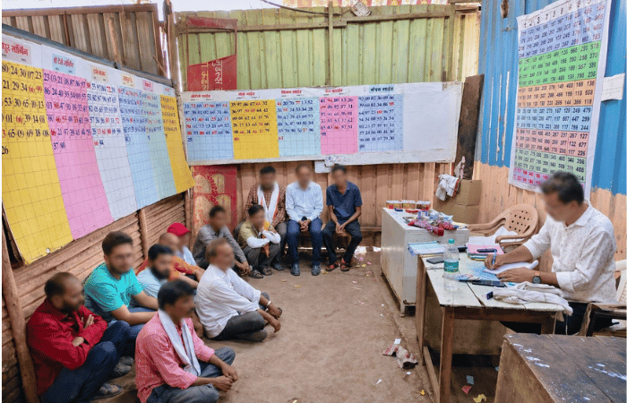 नांदेडमध्ये मटका साम्राज्यावर डीआयजी पथकाचा घणाघात; शहर पोलीस झोपेत होते का?13 आरोपी जेरबंद, 92 हजारांचा मुद्देमाल जप्त; अवैध धंद्यांना राजकीय छत्रछाया असल्याची चर्चा