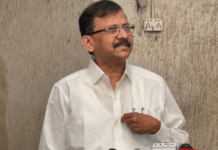 बाह्य शक्तींकडून गोपनीय माहिती माध्यमांना दिली जाते, त्याचा अर्थ सरकारच्या निशाण्यावर स्वकीय आहेत – संजय राऊत