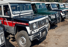 एसटीची बेफिकिरी, वाहतूक पोलिसांच्या हप्तेखोरीचे बळी, पैसे कमावण्यासाठी प्रवाशांची कोंबाकोंबी