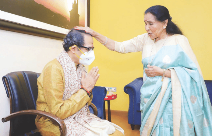 uddhav thackeray pays tribute to aasha bhosale