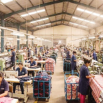 इराण-अमेरिका युद्धाचा टेक्सटाइल उद्योगाला फटका; कपड्यांच्या किमती 25 टक्क्यांनी वाढणार!