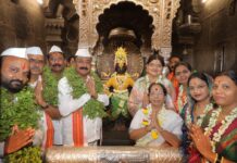 श्री विठ्ठल रूक्मिणीमातेच्या चंदनउटी पुजेची सांगता; विठ्ठल आणि रुक्मिणीच्या मिळून 96 पूजा, पूजेसाठी 95 किलो चंदनाचा वापर