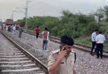 एक्सप्रेसला आग लागल्याची अफवा पसरली; प्रवाशांनी रुळावर उड्या मारल्या, समोरून येणाऱ्या ट्रेनच्या धडकेत चौघांचा मृत्यू