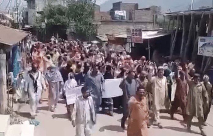 PAKISTAN OCCUPIES KASHMIR 1