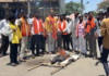 परभणीत गद्दार खासदार संजय जाधव यांची प्रतिकात्मक अंत्ययात्रा