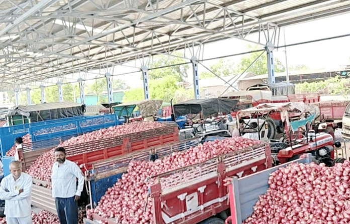 Yeola onion news