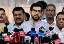 फेकनाथ मिंधे हे नेहमी उत्तर द्यायला घाबरतात आणि सदनातून पळायचा प्रयत्न करतात; आदित्य ठाकरे यांचा घणाघात