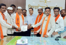 शिवसेनेच्या ट्रॅक्टर मोर्चाने बीड दणाणले; फडणवीस सरकार फसवे आणि जुमलेबाज- जिल्हाप्रमुख वरेकर